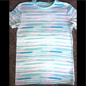 Men’s American Eagle T-shirt.